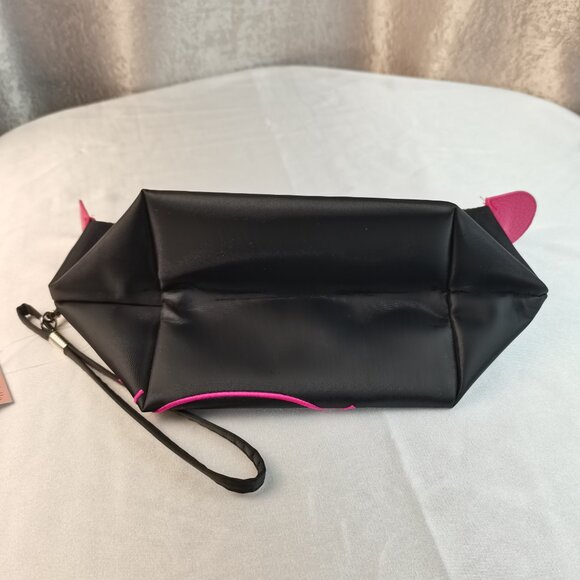 NO.618 Hello Kitty MAKEUP BAG - Picture 4 of 7